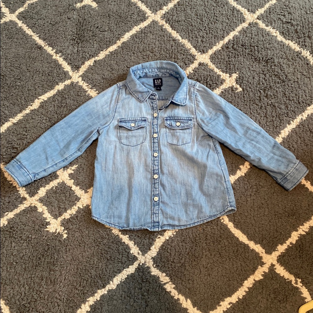 Gap long sleeve button up